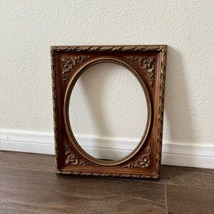 Antique-Style 1973 Ornate Oval Picture Frame Brown Finish Made In US 10/12 Inch